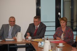 Jörg Rohde (Behindertenpolitischer Sprecher der FDP-Fraktion), Hubert Hüppe (Behindertenpolitischer Sprecher der CDU/CSU-Fraktion), Karin Evers-Meyer (Beauftragte der Bundesregierung für die Belange behinderter Menschen)